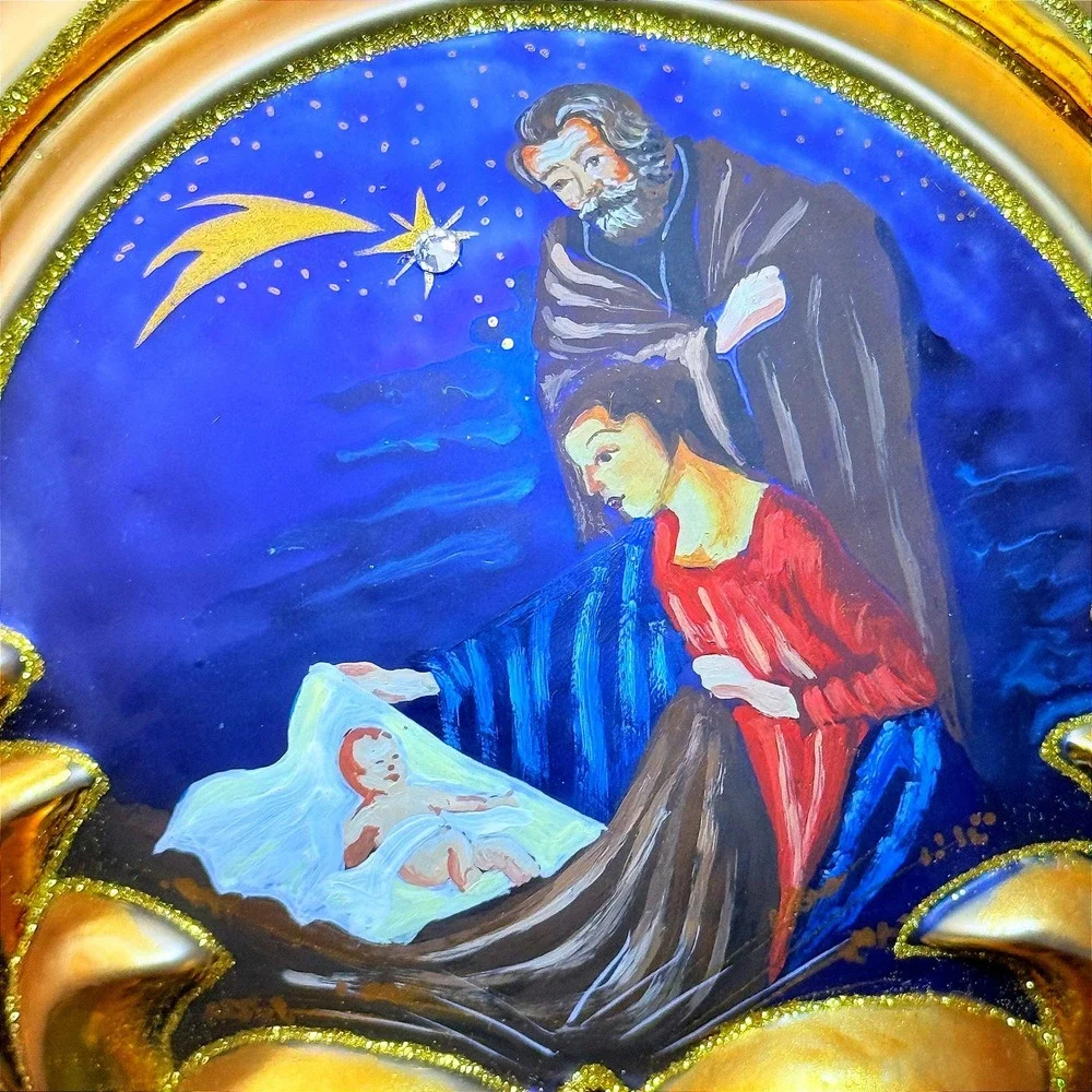 Bombkarnia Glass Holy Family Nativity‎ Scene Medallion Ornament and Glass Stand